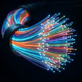 広帯域な通信網を象徴する光ファイバーケーブルの高品質なイメージ写真